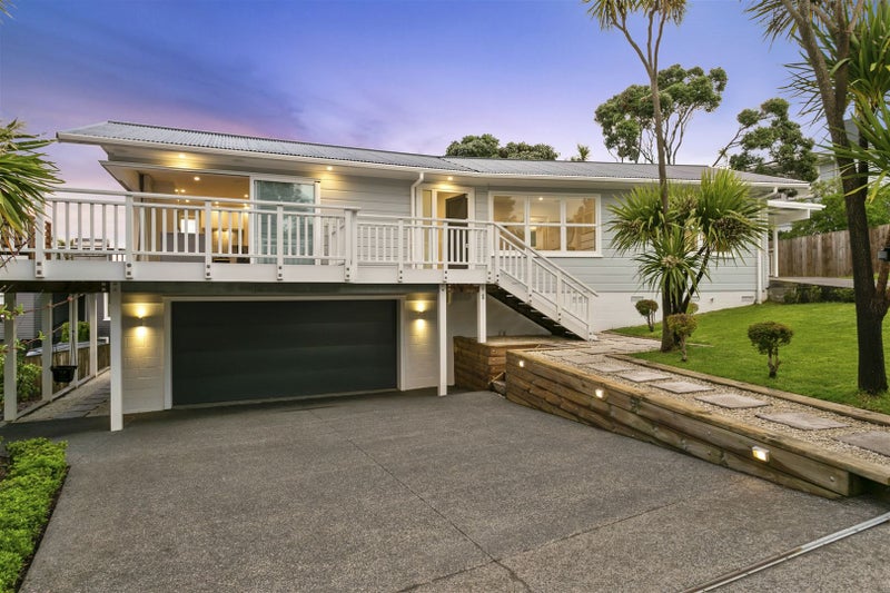 5 Arahia Street, Northcote, Auckland - Carousel 1
