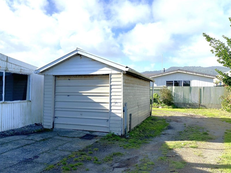 49 Blake Street, Blaketown, Greymouth - Carousel 21