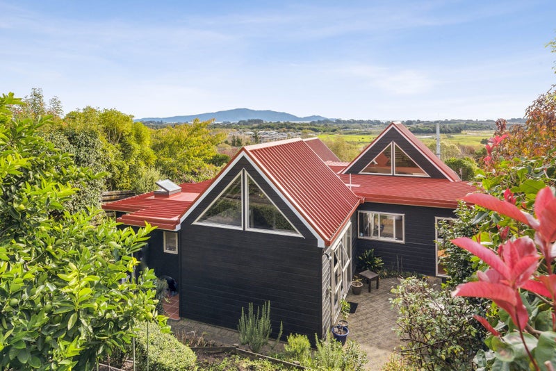 75 Huia Street, Waikanae - Carousel 2