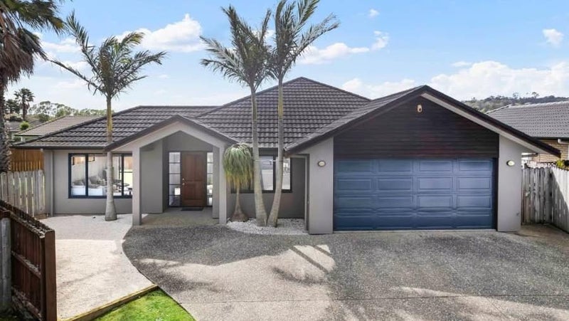 31 Shankill Place, East Tamaki, Auckland - Carousel 1