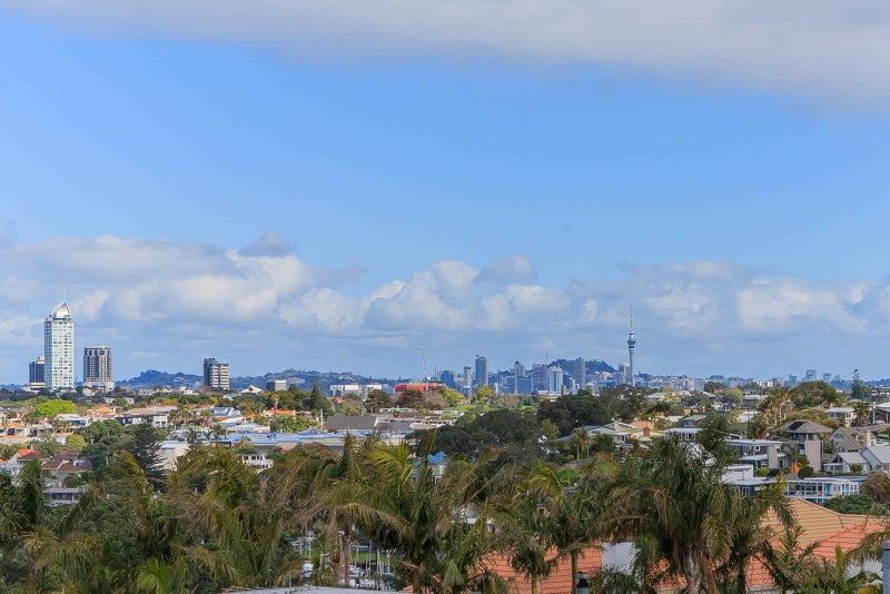 10 Marama Street, Castor Bay, Auckland - Carousel 2