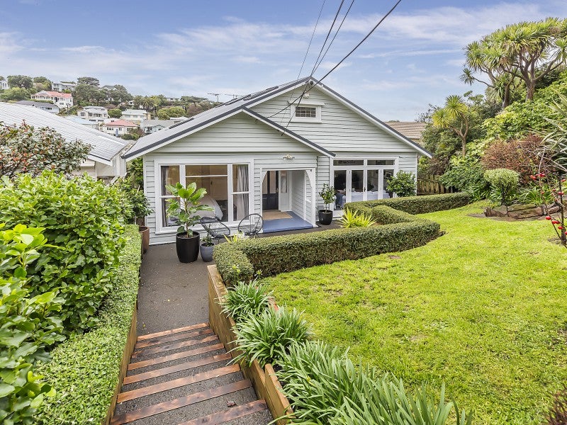 83 Hataitai Road, Hataitai, Wellington - Carousel 1