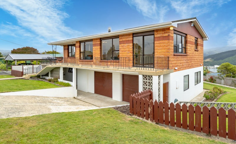 45 Dunrobin Street, Waverley, Dunedin - Carousel 1