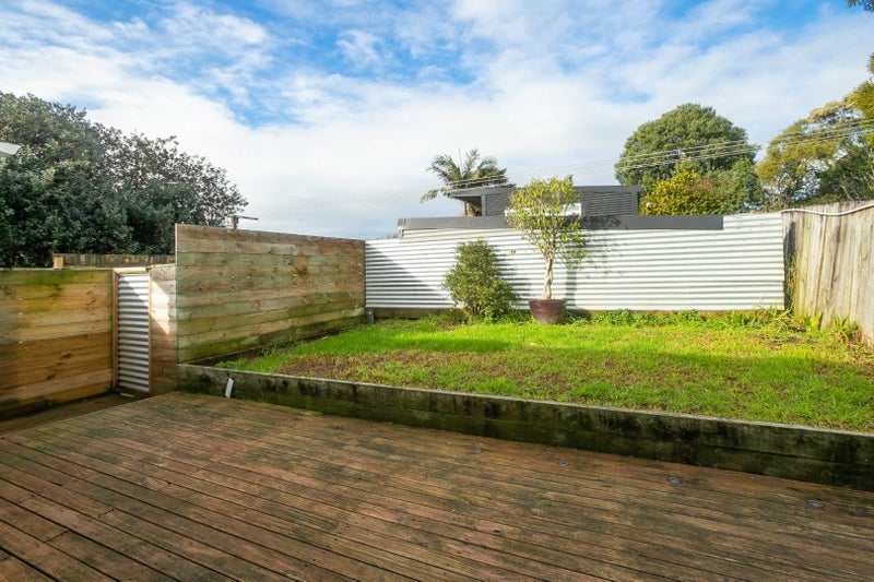 20 Hadfield Avenue, Waterview, Auckland - Carousel 9