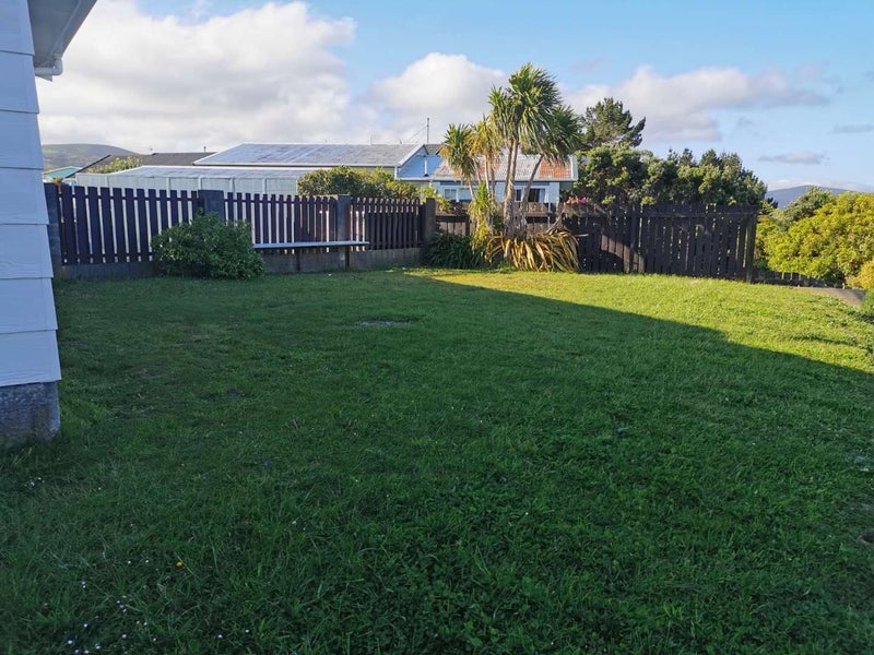 6 Owaka Close, Kelson, Lower Hutt - Carousel 11