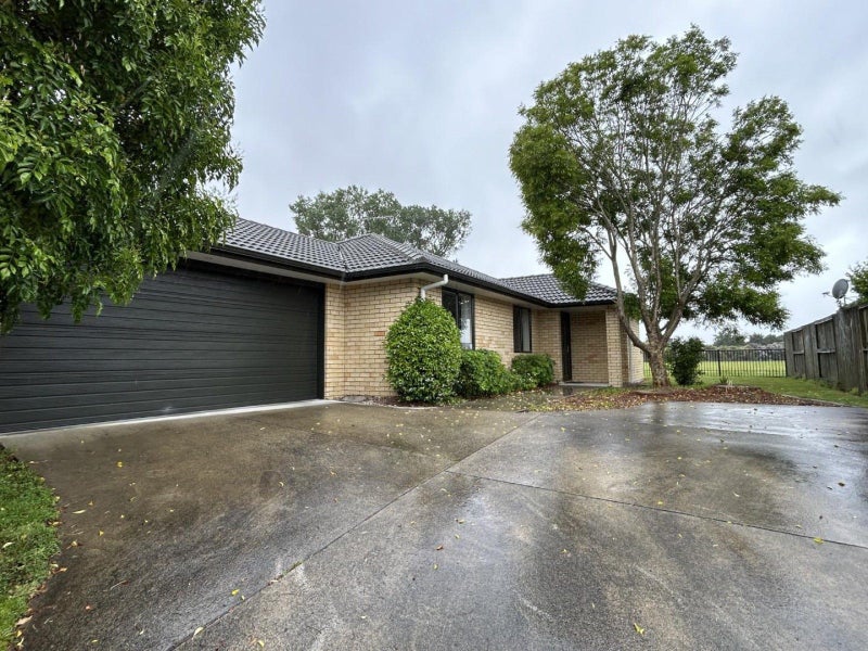 53 Parkside Drive, Huntington, Hamilton - Carousel 2