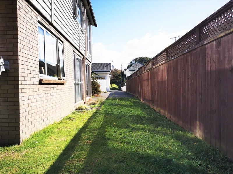 54 The Drive, Epsom, Auckland - Carousel 13