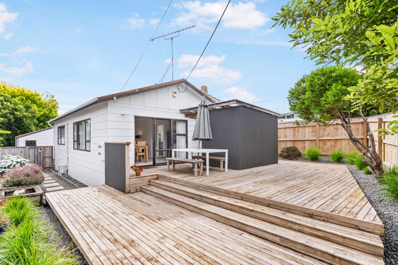 2/141 Verbena Road, Birkdale, Auckland - Carousel 1