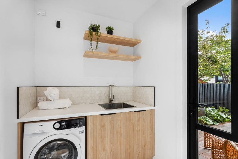 129 Bishop Street, St Albans, Christchurch - Carousel 24