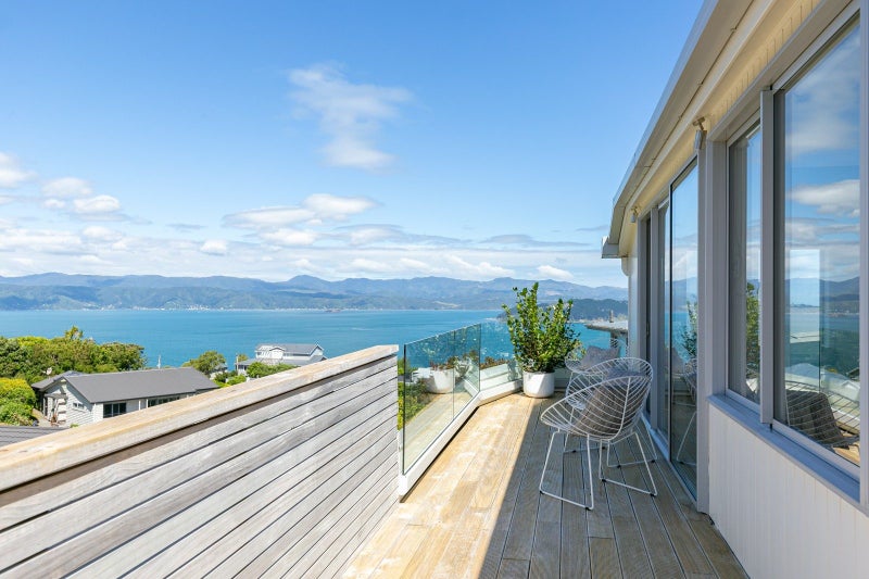 49C Waru Street, Khandallah, Wellington - Carousel 1