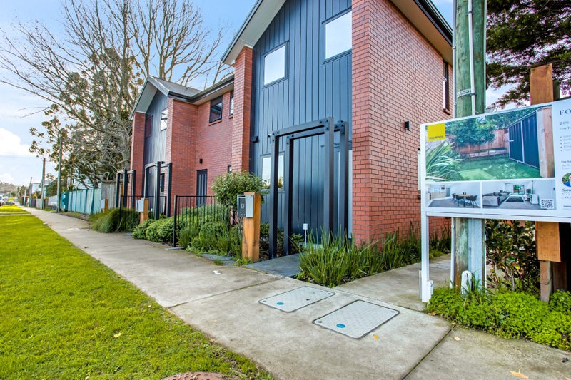 7/79 Taikata Road, Te Atatū Peninsula, Auckland - Carousel 1