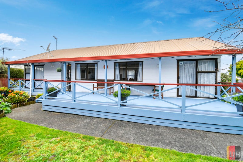 7 Oakmont Place, Wattle Downs, Auckland - Carousel 2