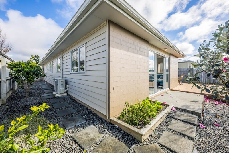 118 Popokatea Drive, Takanini, Auckland - Carousel 2