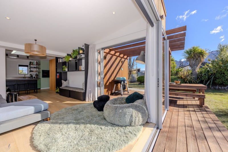 70 Grandview Road, Wanaka - Carousel 1