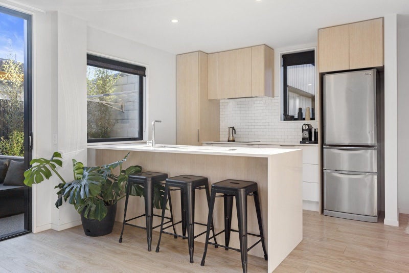 4/42 Dickens Street, Addington, Christchurch - Carousel 2