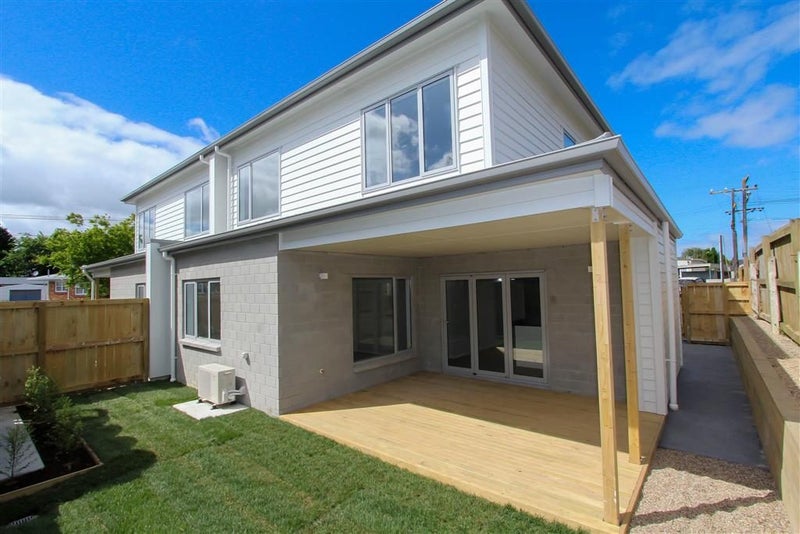 2A Yorkshire Road, Silverdale, Hamilton - Carousel 1