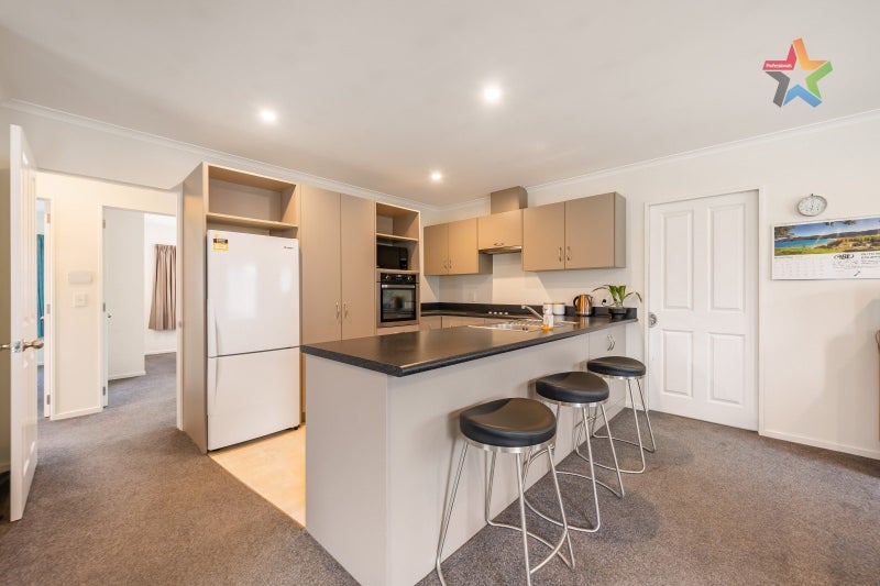 32 Woodland Mews, Wainuiomata, Lower Hutt - Carousel 2