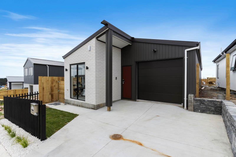 22 Biokovo Street, Massey, Auckland - Carousel 2