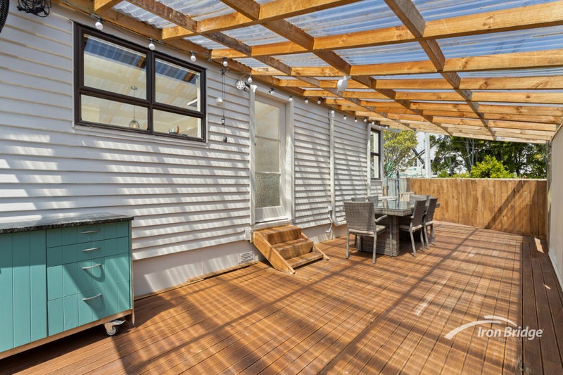 5 Mavis Place, Beach Haven, Auckland - Carousel 9