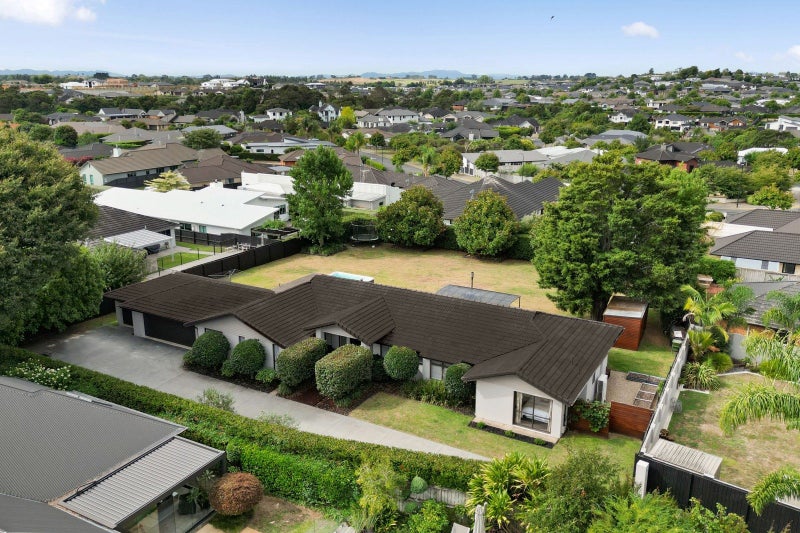 16 Hampshire Court, Flagstaff, Hamilton - Carousel 1