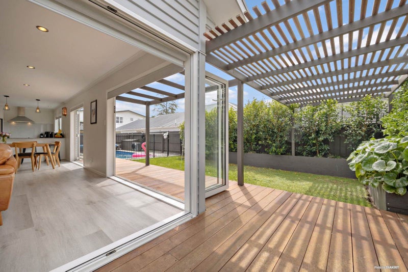 91A Wharf Road, Te Atatu Peninsula, Auckland - Carousel 2