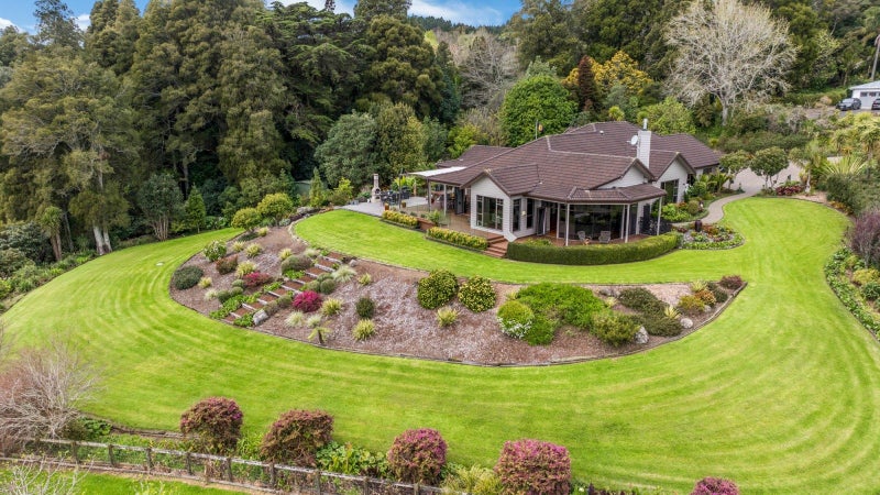 39 Harry Dreadon Road, Papakura - Carousel 2