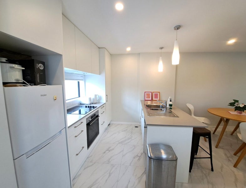 2/6 Canal Road, Avondale, Auckland - Carousel 2