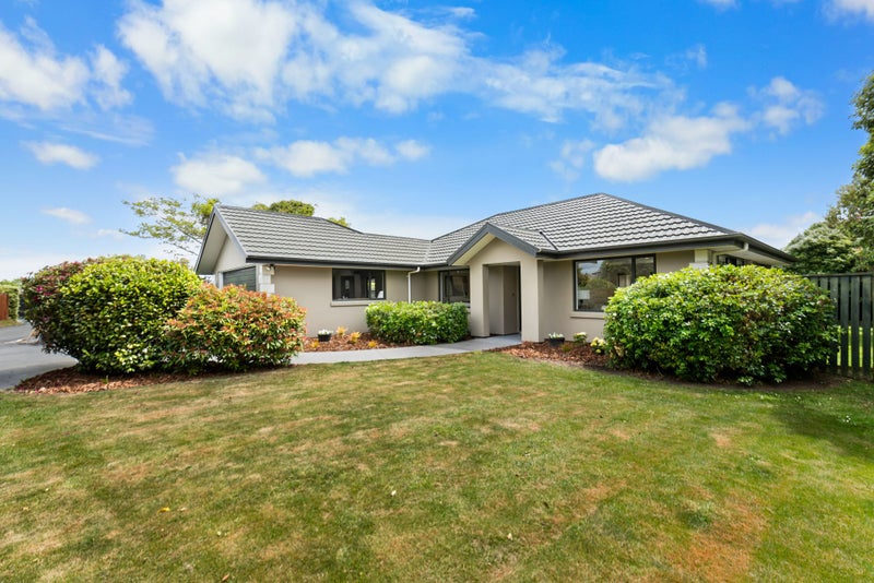 15 Harrys Way, Redwood, Christchurch - Carousel 2