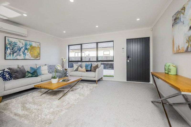 2/15 Lipscombe Avenue, Papatoetoe, Auckland - Carousel 2
