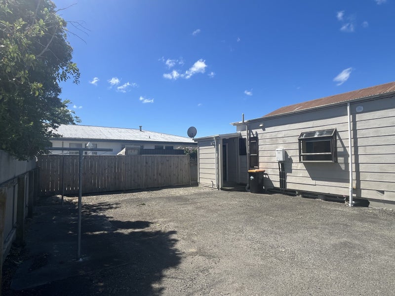 24 Hereford Street, West End, Palmerston North - Carousel 15