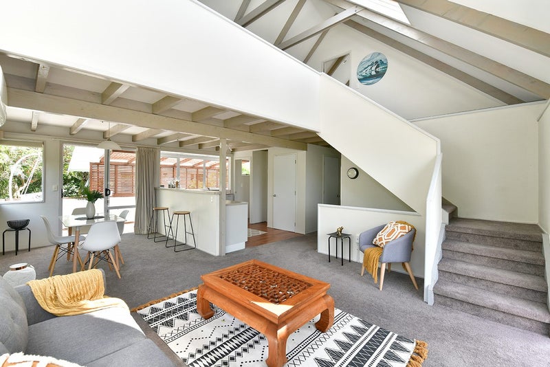 1/555 East Coast Road, Browns Bay, Auckland - Carousel 2