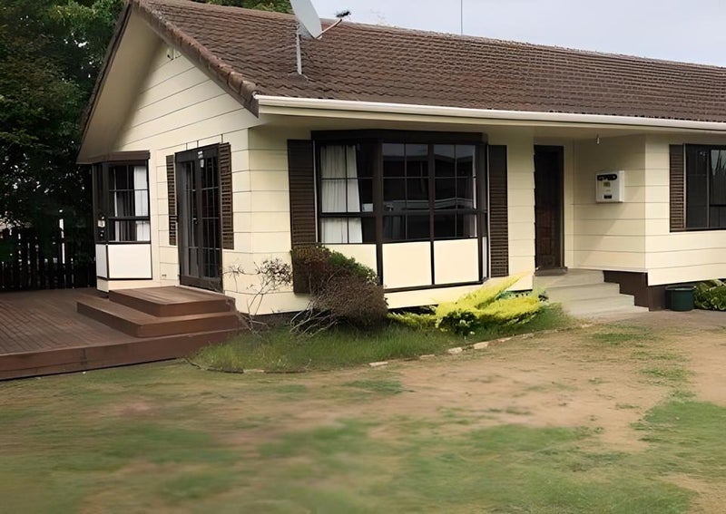 45 Gilbass Avenue, Hamilton Lake, Hamilton - Carousel 1