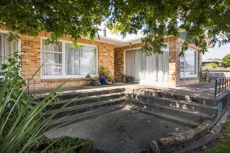 3 Leslie Avenue, Cloverlea, Palmerston North - Carousel 2