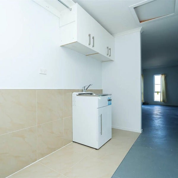 210 St James Drive, Huntington, Hamilton - Carousel 10