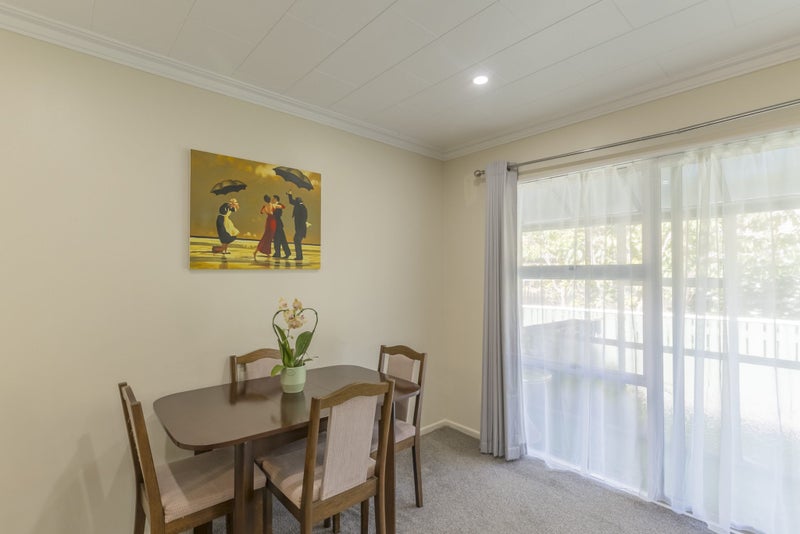 2/13 Linden Avenue, Tawa, Wellington - Carousel 20