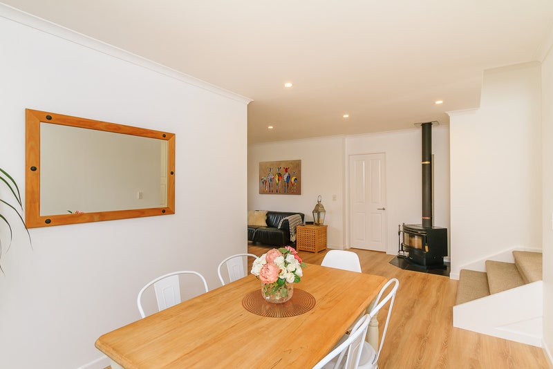 26 Kirton Drive, Riverstone Terraces, Upper Hutt - Carousel 1