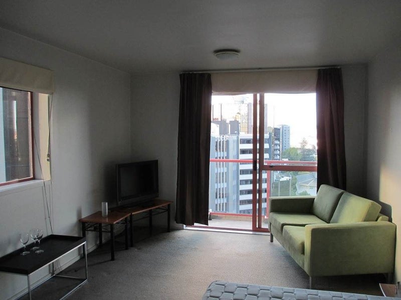 9N/3 Whitaker Place, Grafton, Auckland - Carousel 2