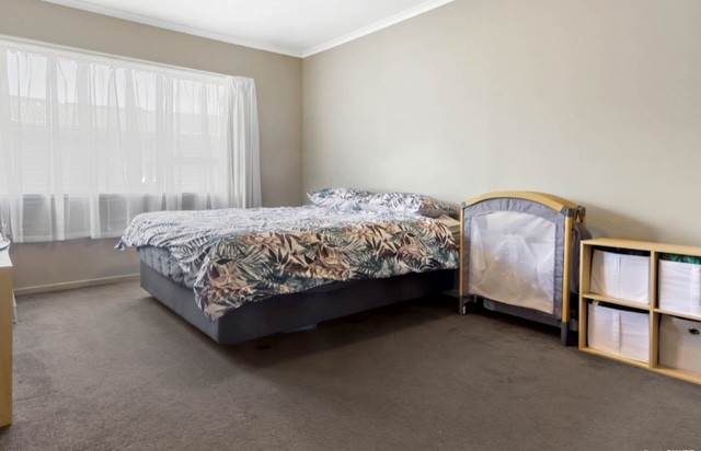 28 Birdwood Road, Swanson, Auckland - Carousel 7