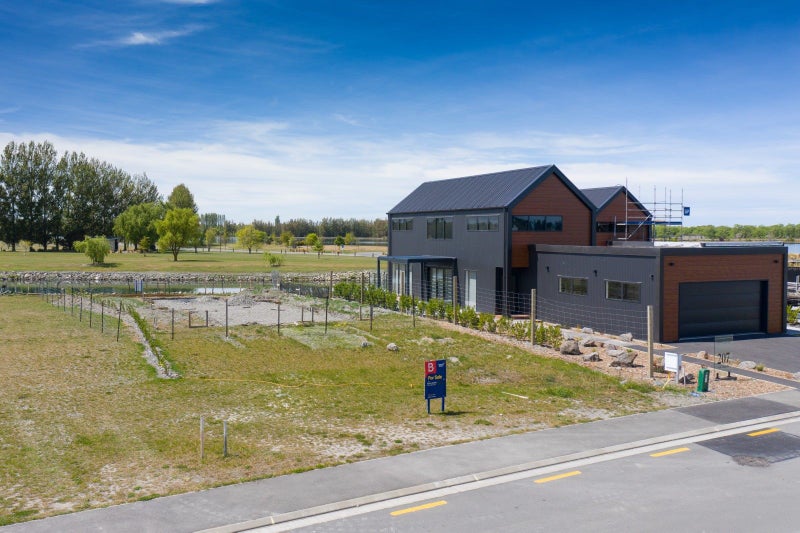 205 Lake Hood Drive, Huntingdon, Ashburton - Carousel 36