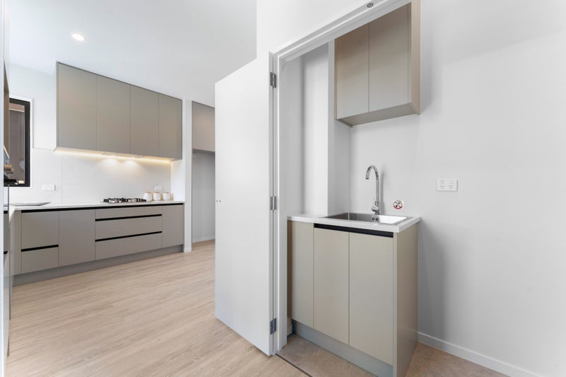 14 Paretao Street, Massey, Auckland - Carousel 18