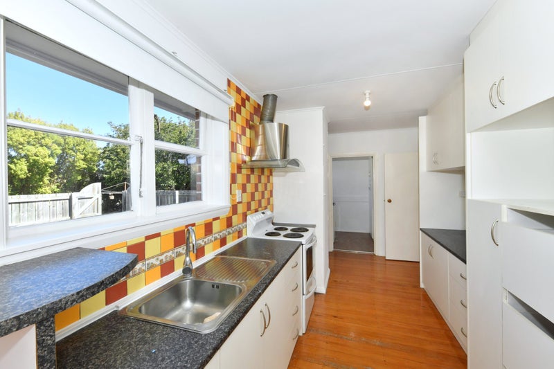 16 Attlee Crescent, Bryndwr, Christchurch - Carousel 2