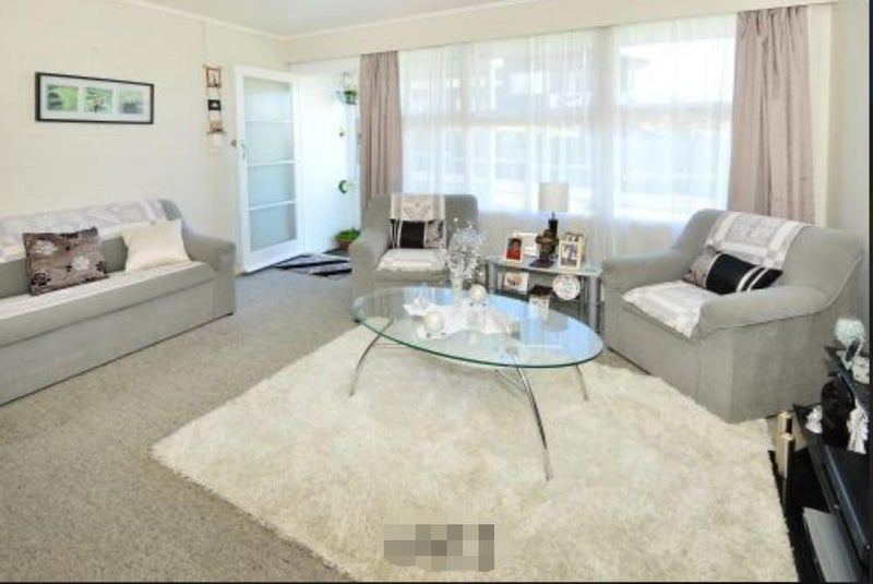 81 Pupuke Road, Northcote, Auckland - Carousel 5