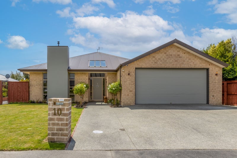 10 Felicitas Grove, Aidanfield, Christchurch - Carousel 2