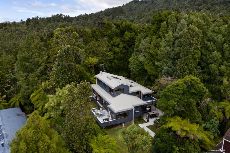 21 Atarua Gardens, Waiatarua, Auckland - Carousel 2