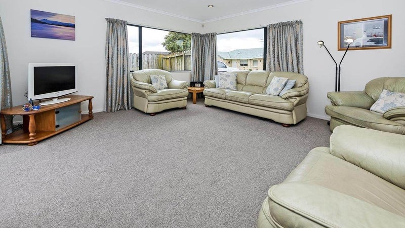 14 Morestead Avenue, Huntington Park, Auckland - Carousel 2