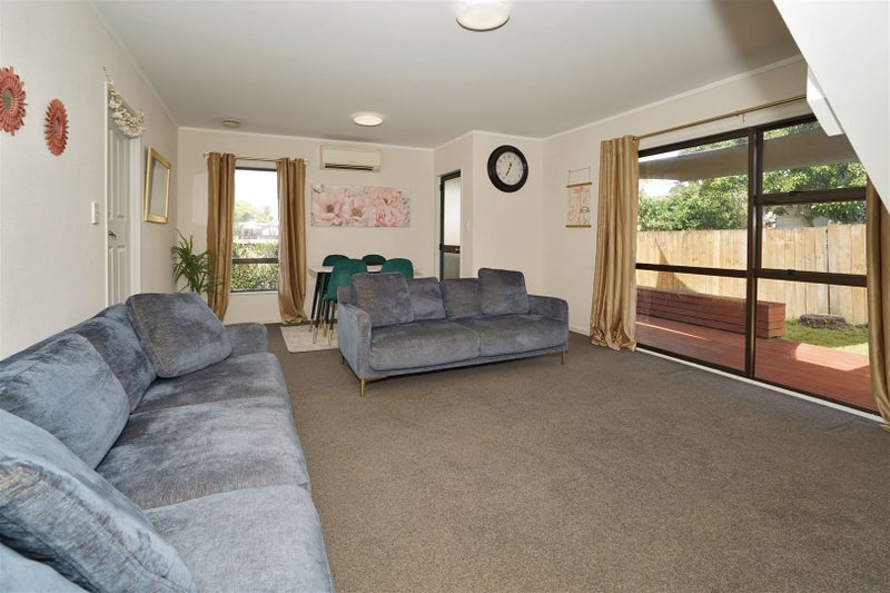 9 Lickfold Lane, Pukete, Hamilton - Carousel 2