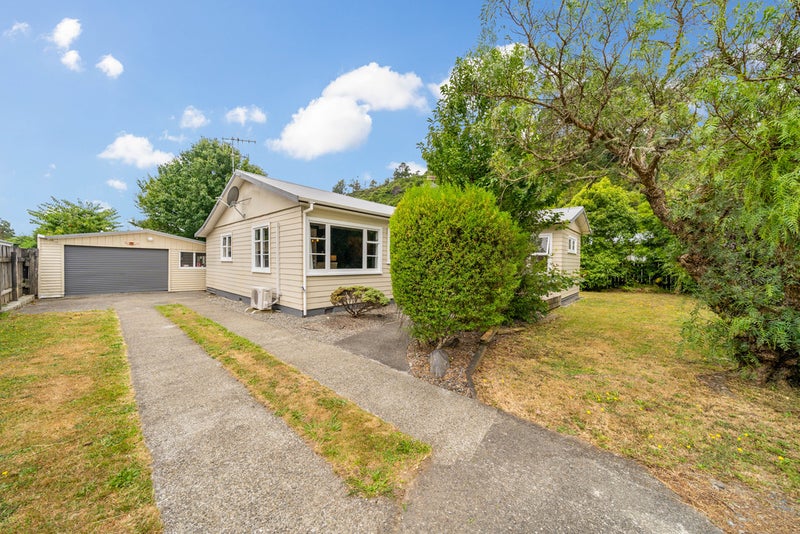 4 Pokaka Street, Birchville, Upper Hutt - Carousel 1