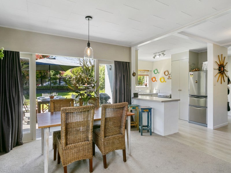 17 Sunset Street, Hilltop, Taupo - Carousel 2