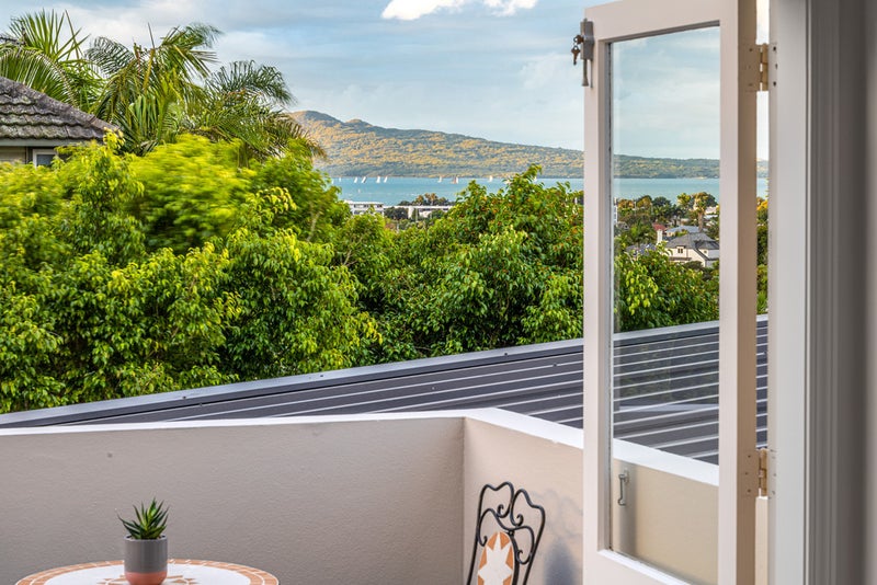 71 Kurahaupo Street, Orakei, Auckland - Carousel 1