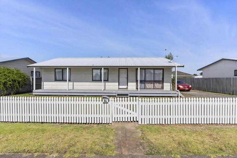 84 Maplesden Drive, Clendon Park, Auckland - Carousel 1